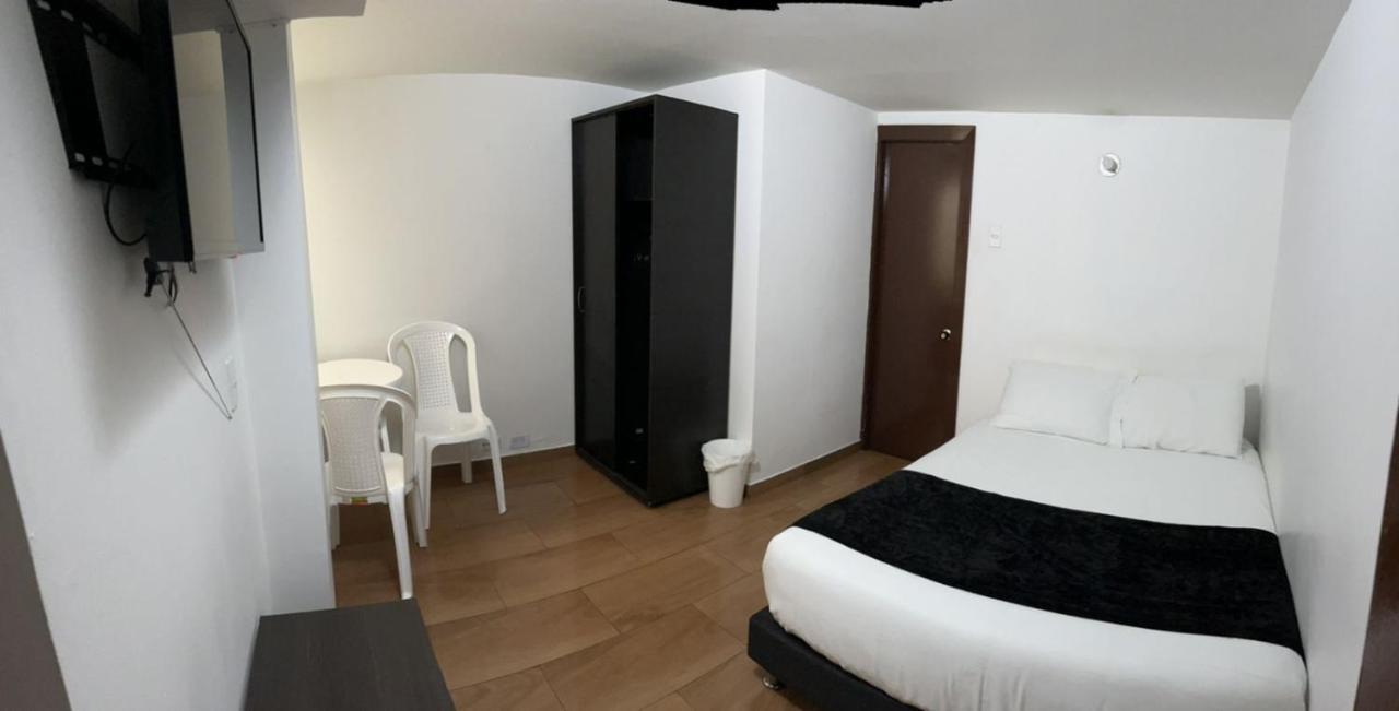 Hotel Embassy Star Bogotá Kültér fotó